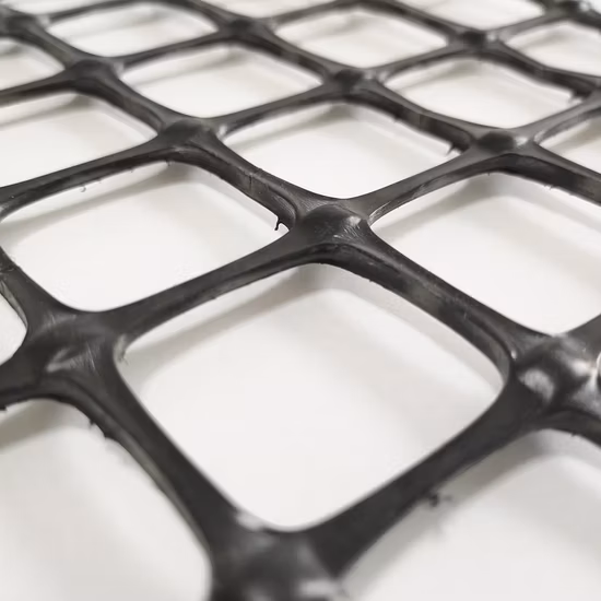 Material de construção de estradas Vegas PP Pet Geogrid biaxial para estabilização do solo